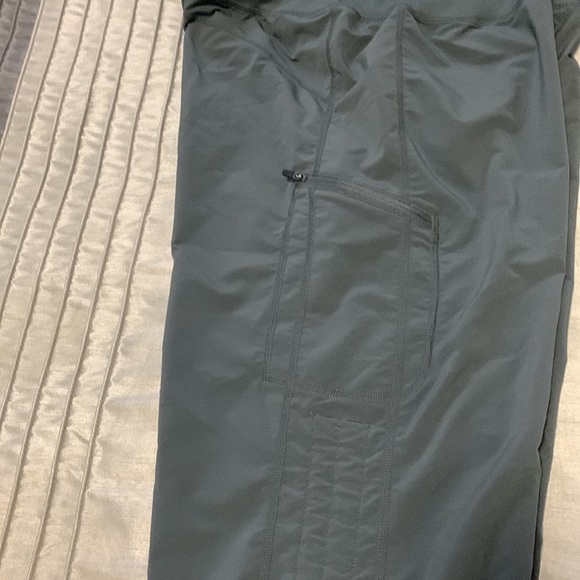 Zella workout pants - Picture 2 of 2